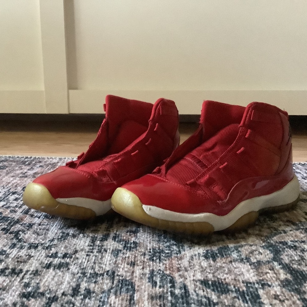 "Air Jordan 11 Retro GS: Celebrating Victory and Triumph"